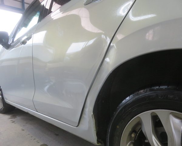 フィット　事故　修理　板金塗装　上田　東御　代車